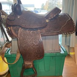 1970’s Hereford 15” Western Show Saddle