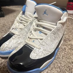 Air Jordan’s Women’s Size 6