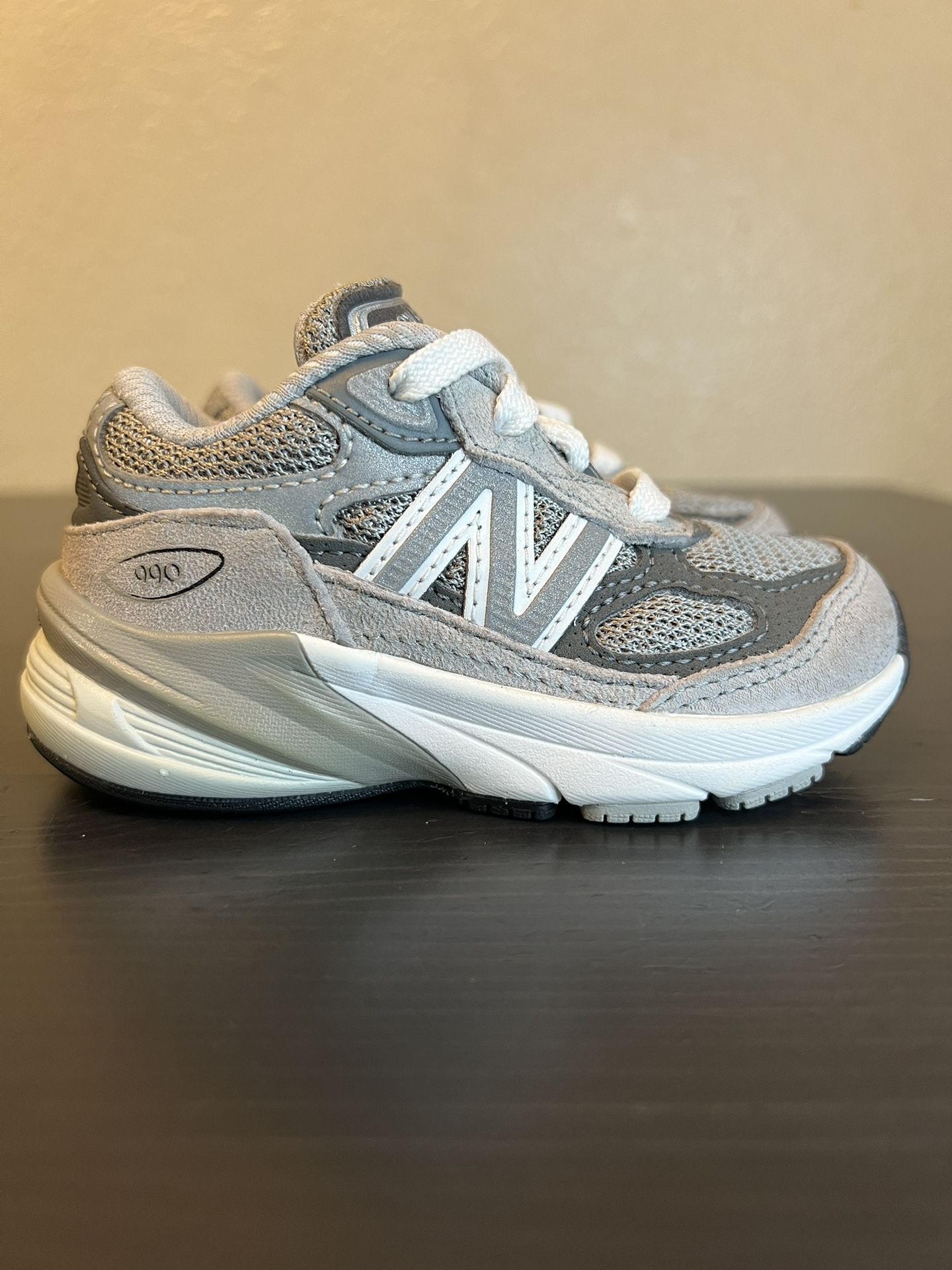 Toddler New Balance 990v6 Size 5c