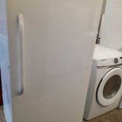 Frigidaire Freezer 6’