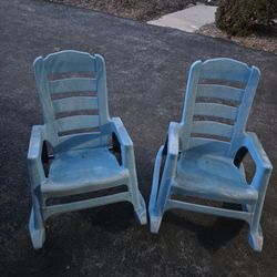 2 Kids Plastic Rocking Chairs