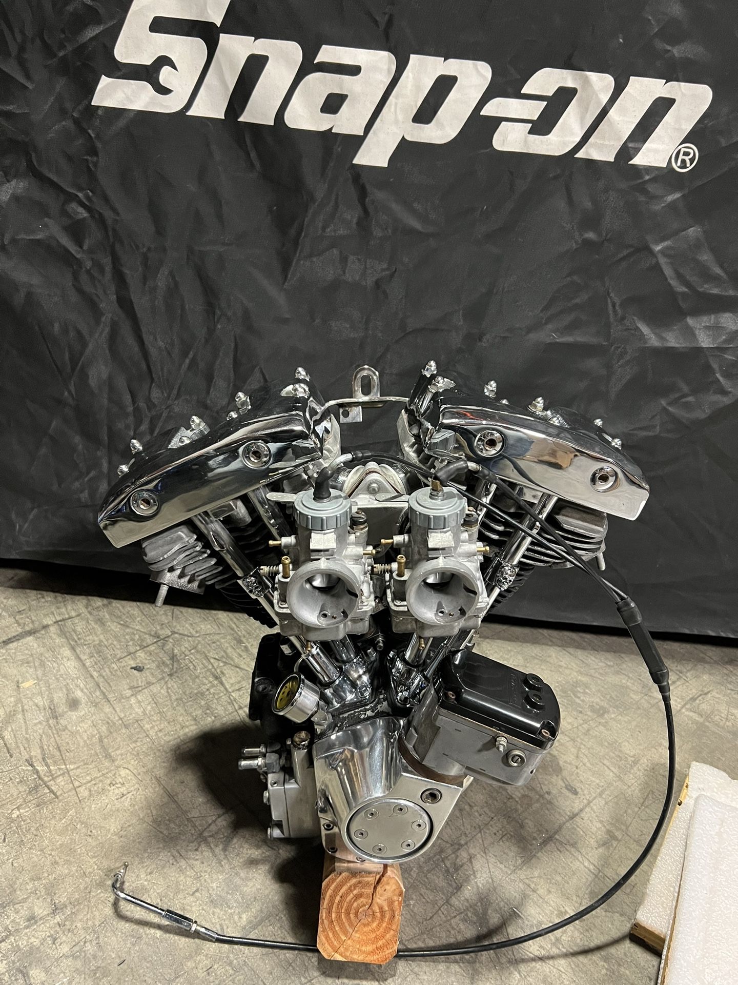 1976 Harley Davidson Shovelhead Motor Dual Mikuni Magneto