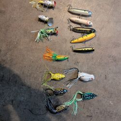 Box O' Topwater Baits 