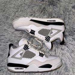Jordan 4 Military Black 
