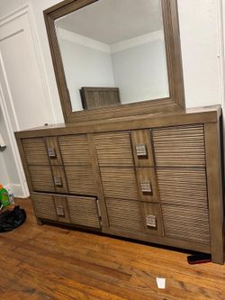 Dresser