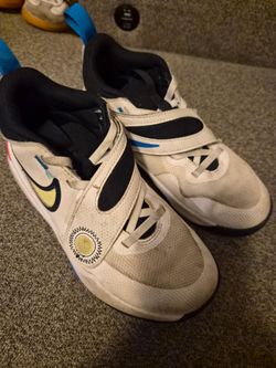 Nike Kids Sneakers size 1Y