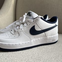 Nike Air Force Size7y