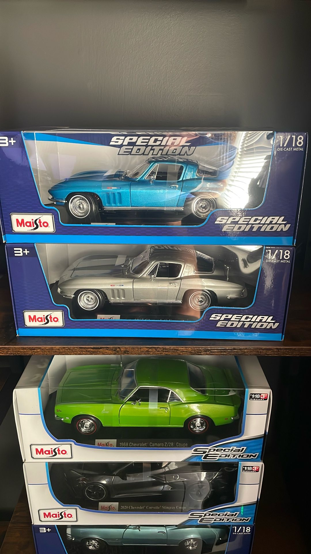 Maisto 1/18 Die Cast Cars