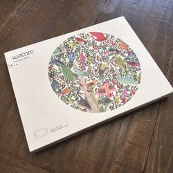 Wacom Intuos Pro Paper Edition - Professional Drawing Tablet