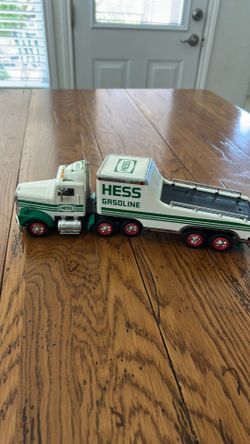 1991 Hess gasoline flatbed toy truck
