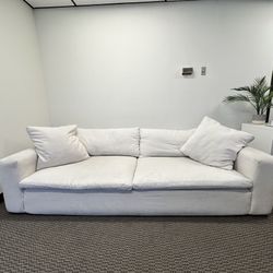 Utopia Couch 