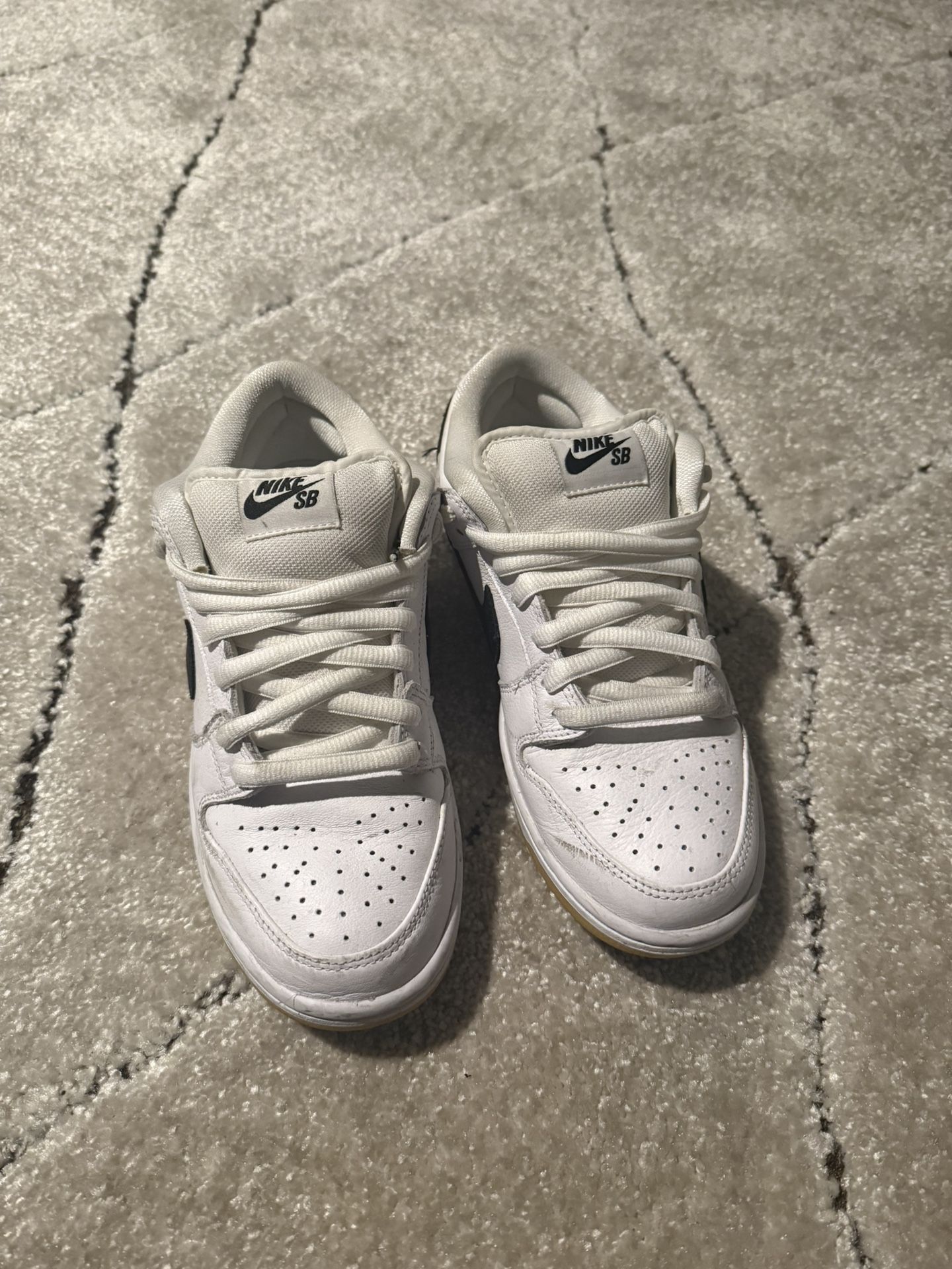 White Gums Nike SB Size 8 Men