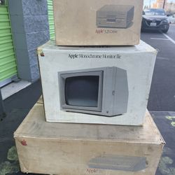 NEW RARE Apple IIe Computer Model A2S2128/ with Apple Monochrome Monitor IIe & HARD DRIVE