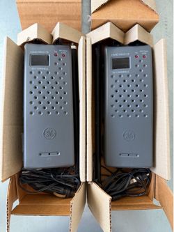 GE 3-5980 PAIR 40-Channel Hand Held Citizen Band Radios With Box & Car Adapters
