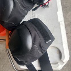187 Pro Derby Knee Pads 