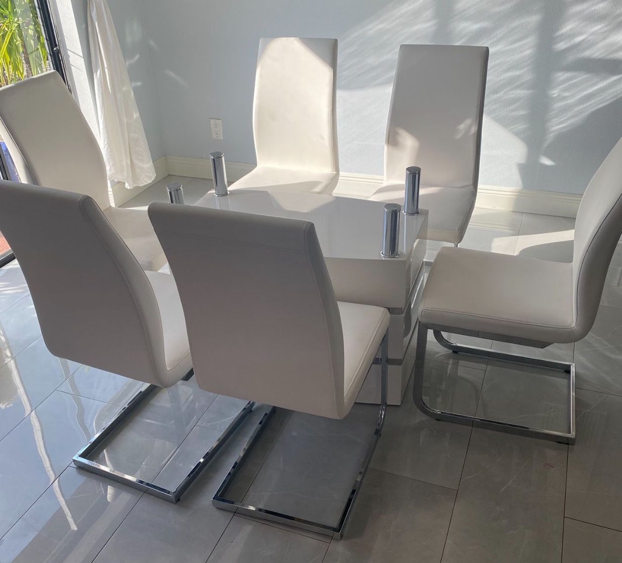 6 Dinning Chair $150