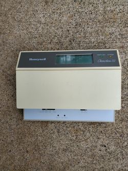 Honeywell Chronotherm III Thermostat