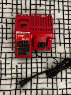 Milwaukee M12 M18 Battery Charger
