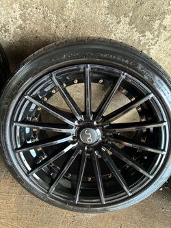 JNC042 Gloss Black Gold Rivets