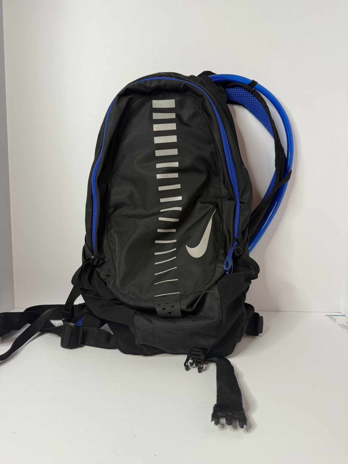 Nike Hydration Backpack with CamelBak Reservoir – Black & Blue