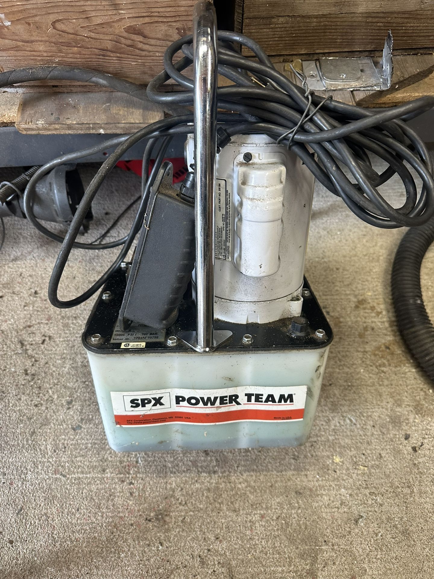 Hydraulic Pump and Hose