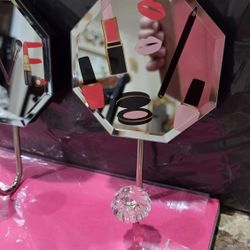 Mirrored Decor With Hook