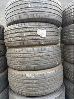 Vendo 235/55/R19 las 4 llantas Michelin por $170