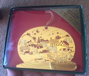 1982 hallmark christmas dimensional ornaments 24kt. Gold tone