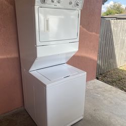 Washer and dryer combo