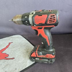 Milwaukee Drill 18v