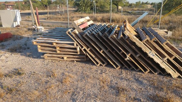 Wood pallets for Sale in Tucson AZ - OfferUp