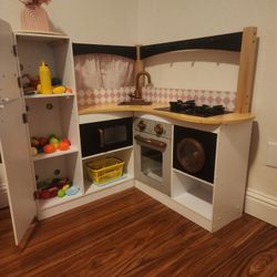 Play Kitchen ‼️PICKUP LINDSAY ‼️