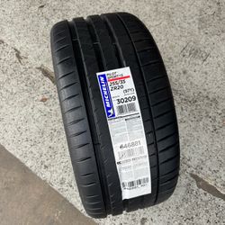 255/35/20 Michelin Pilot Sport 4s