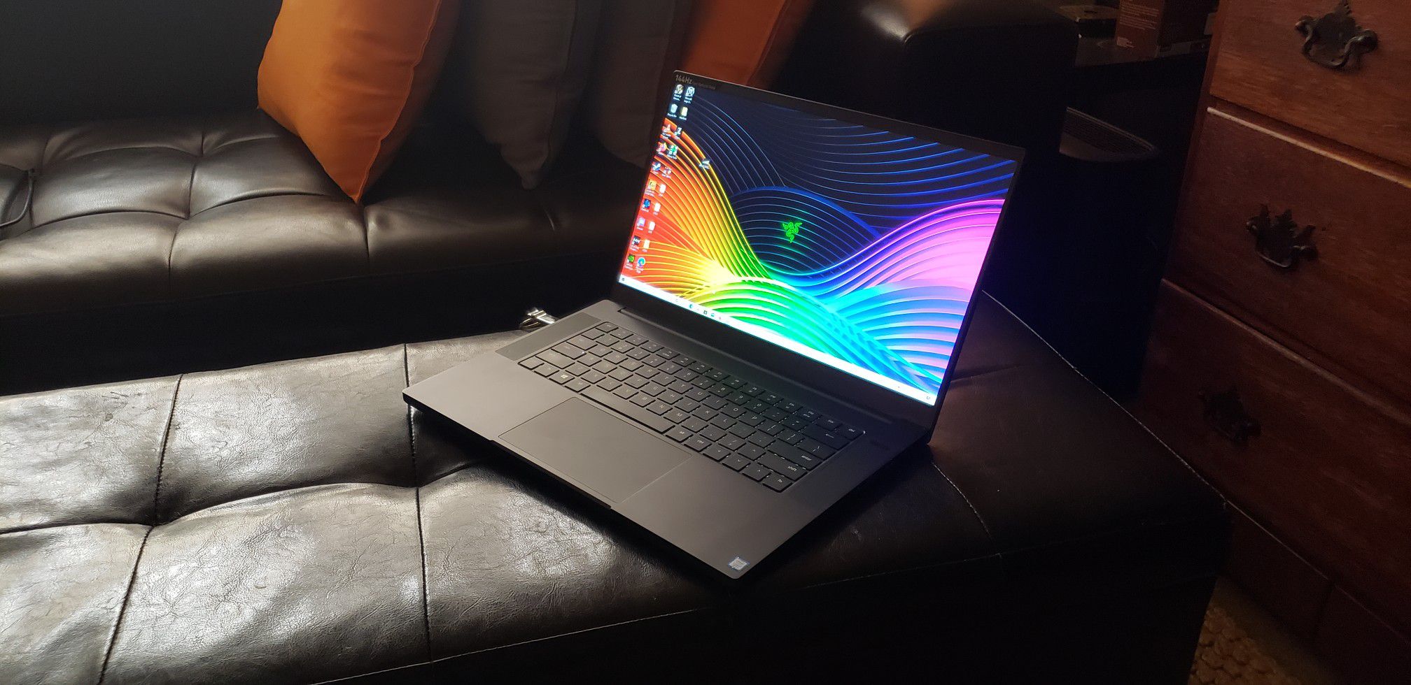 (barely used) - 144hz Razer Blade 15 Gaming Laptop - GeForce RTX 2060 6gb - Core i7-9750H (fastest version of CPU)