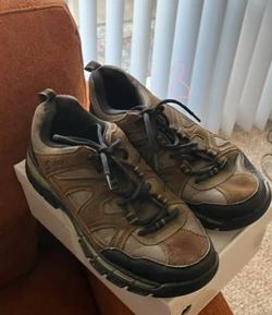 Men’s hiking shoes