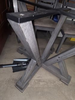 Fiji Round Dining Table
