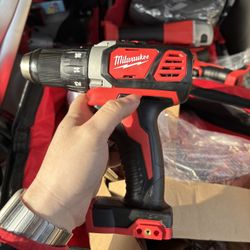 Milwaukee M18 Drill