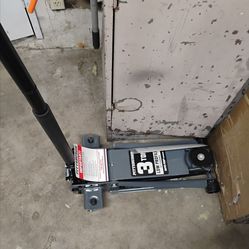 Brand New low profile 3 TON jack