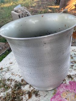 Metal look Oval Planter Pot with Textured Design