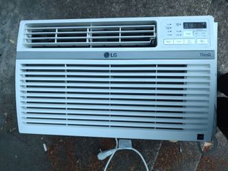 LG 8000 btu air conditioner 19 Lx 19.5w x 12 H
