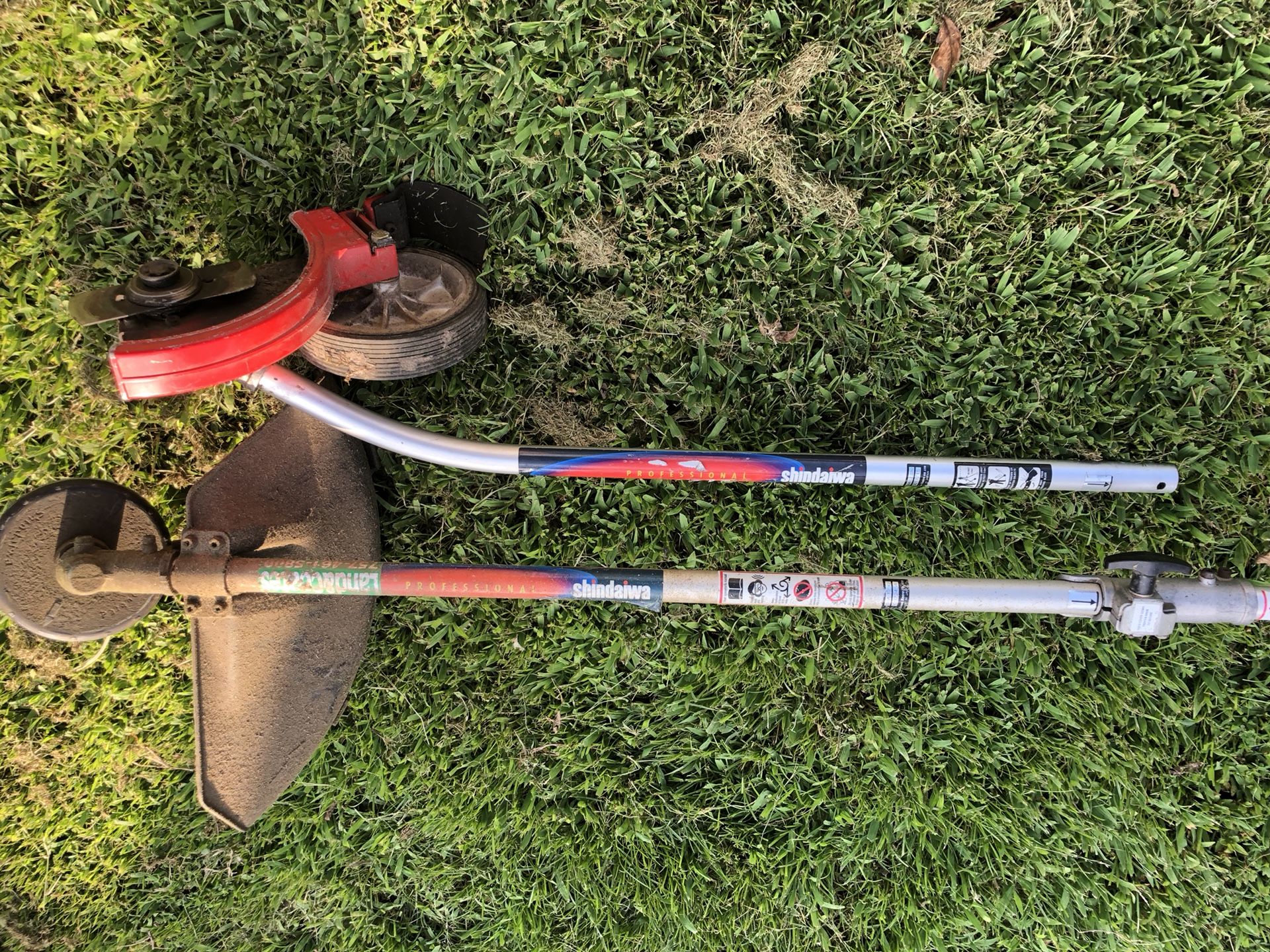 Shindaiwa M242 Multi Tool comes with weed eater and edger attachments