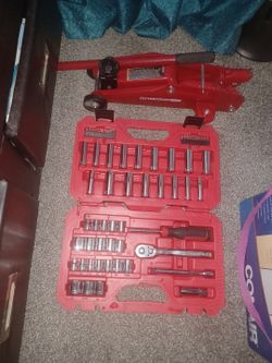 2 ton jack and 61 piece tool set