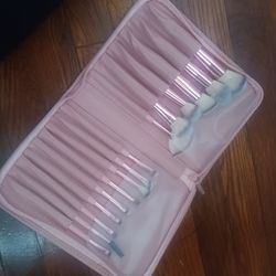 Pink Makeup Brushes 