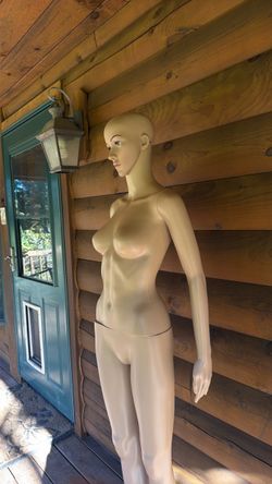 Full size body mannequin