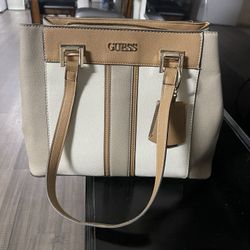 Ladies Hand Bag Excellent Condishon Pick Up Raseda And Vanowen 