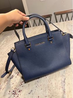 Michael Kors Selma crossbody
