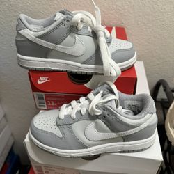 🔥Nike Dunk Low Two-toned Grey🔥 size 11C