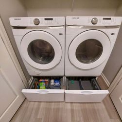 Samsung washer and dryer with pedestals