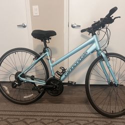 Women’s Cannondale Bike