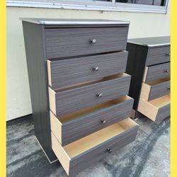 Dresser / Five drawers dresser
